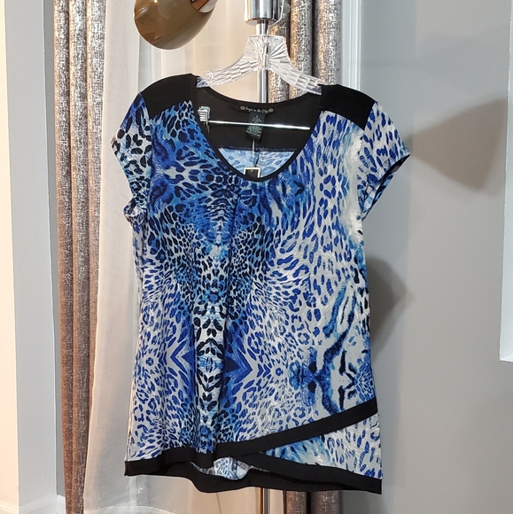 Susie in the City Tops - NWT  Top size L. Brand new with tags